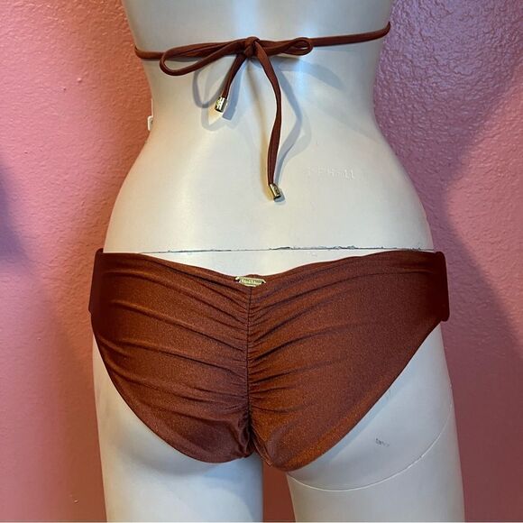 BEACH BUNNY IRELAND BIKINI SET!! - Picture 7 of 10